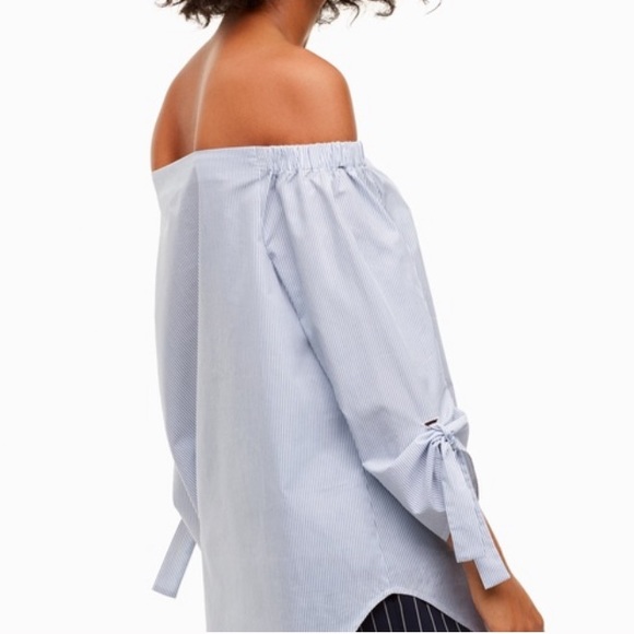 Babaton Tops - Aritzia’s Babaton Malik Blouse